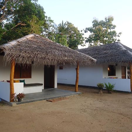 Open Door Cabana Restaurant Vila Tangalle Exterior foto